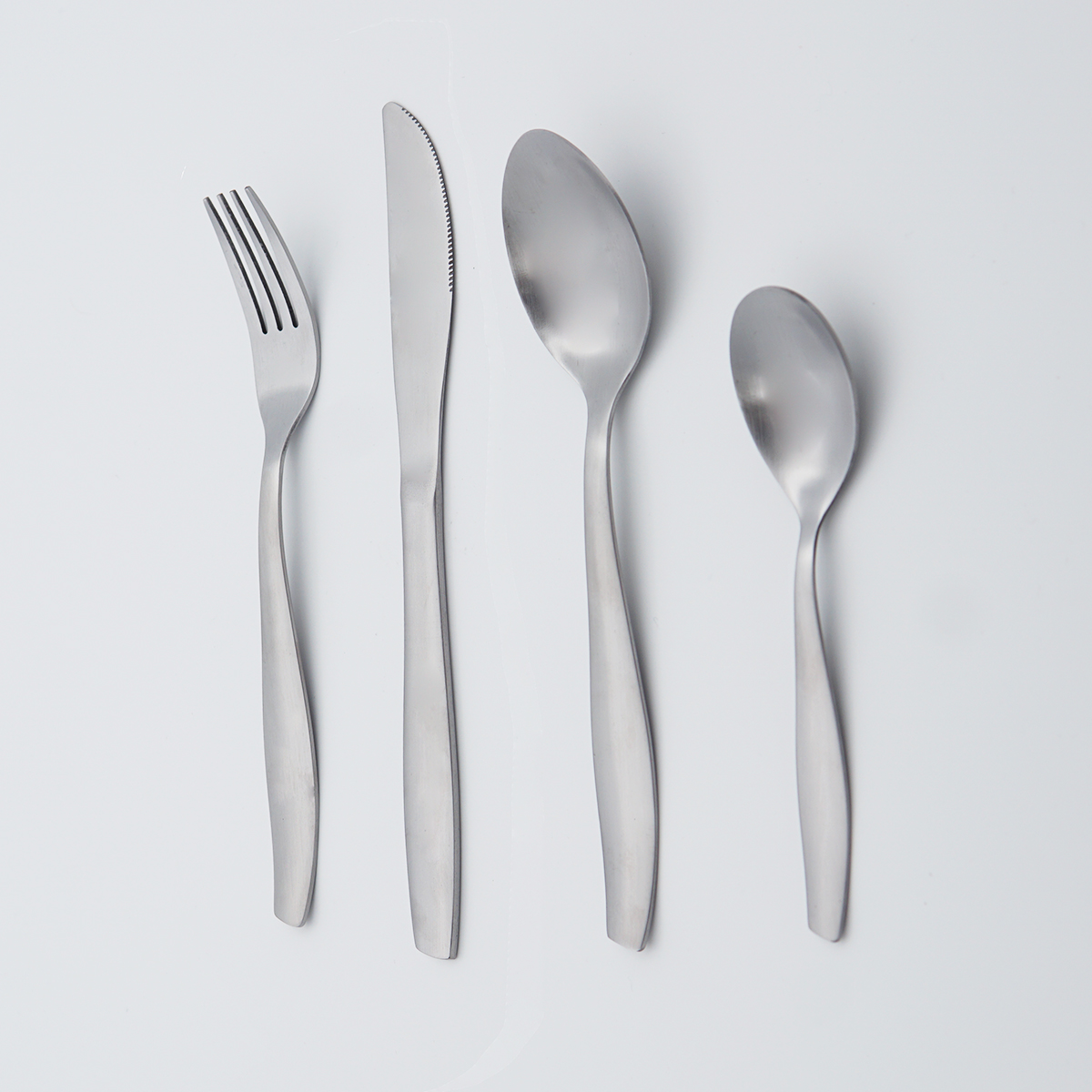 Wholesale Good Quality Cheap silverware flatware Strong and robust cutlery 18/8 stainless steel stainless set