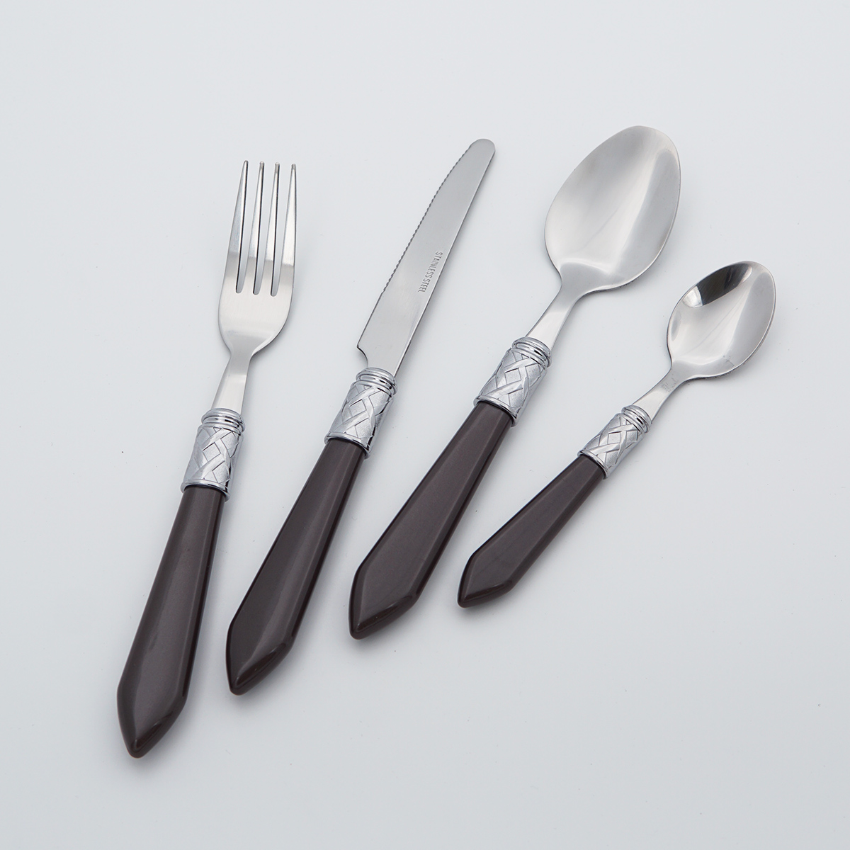 Wholesale Food Grade Flatware Stainless Steel Cutlery Plastic Handle Mirror Polish Silverware Set for Restaurant Hotel
