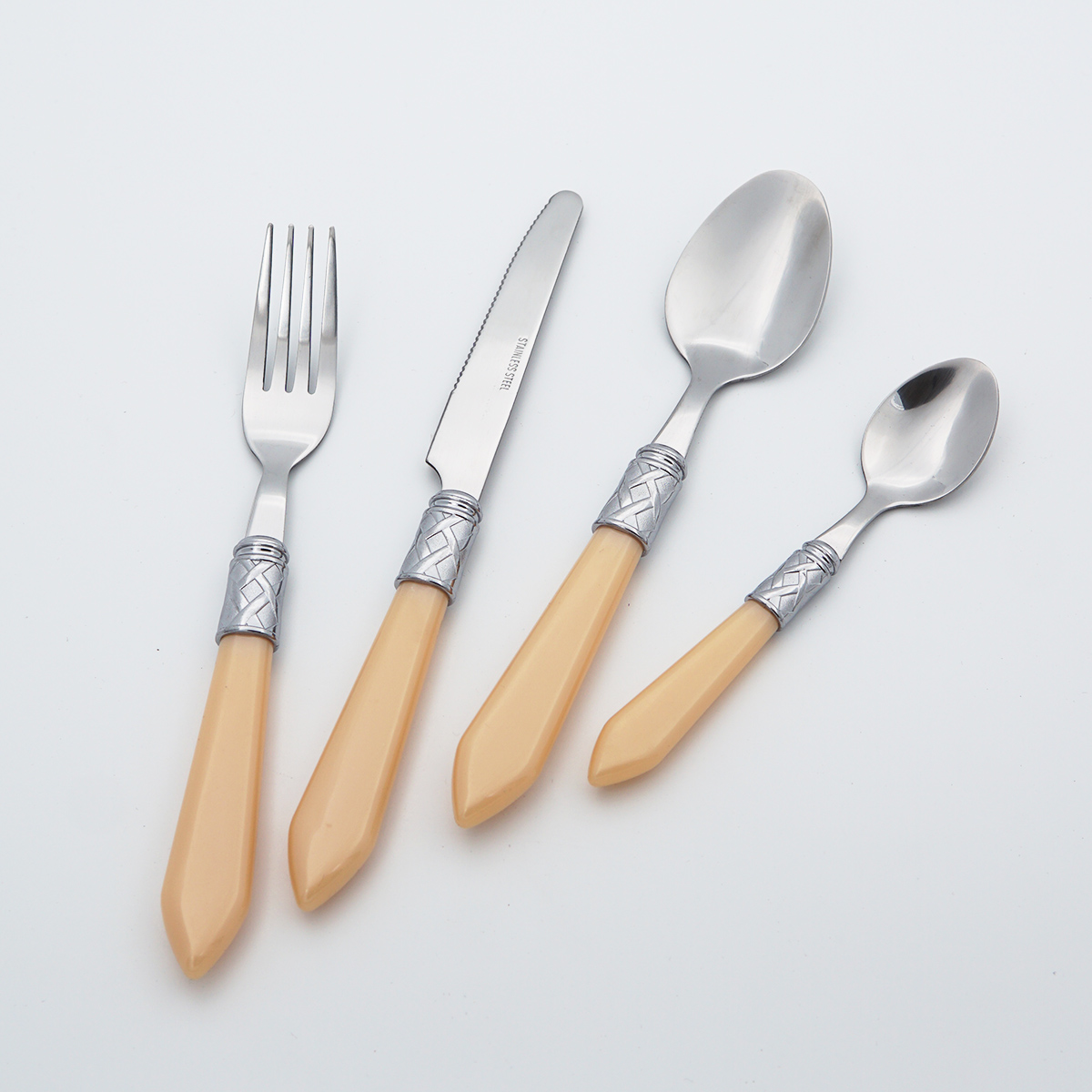 Wholesale Food Grade Flatware Stainless Steel Cutlery Plastic Handle Mirror Polish Silverware Set for Restaurant Hotel