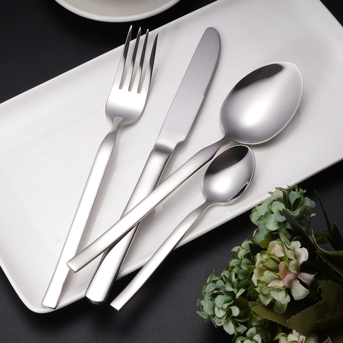 4 Pieces Mirror Polished Stainless Steel Cutlery Set