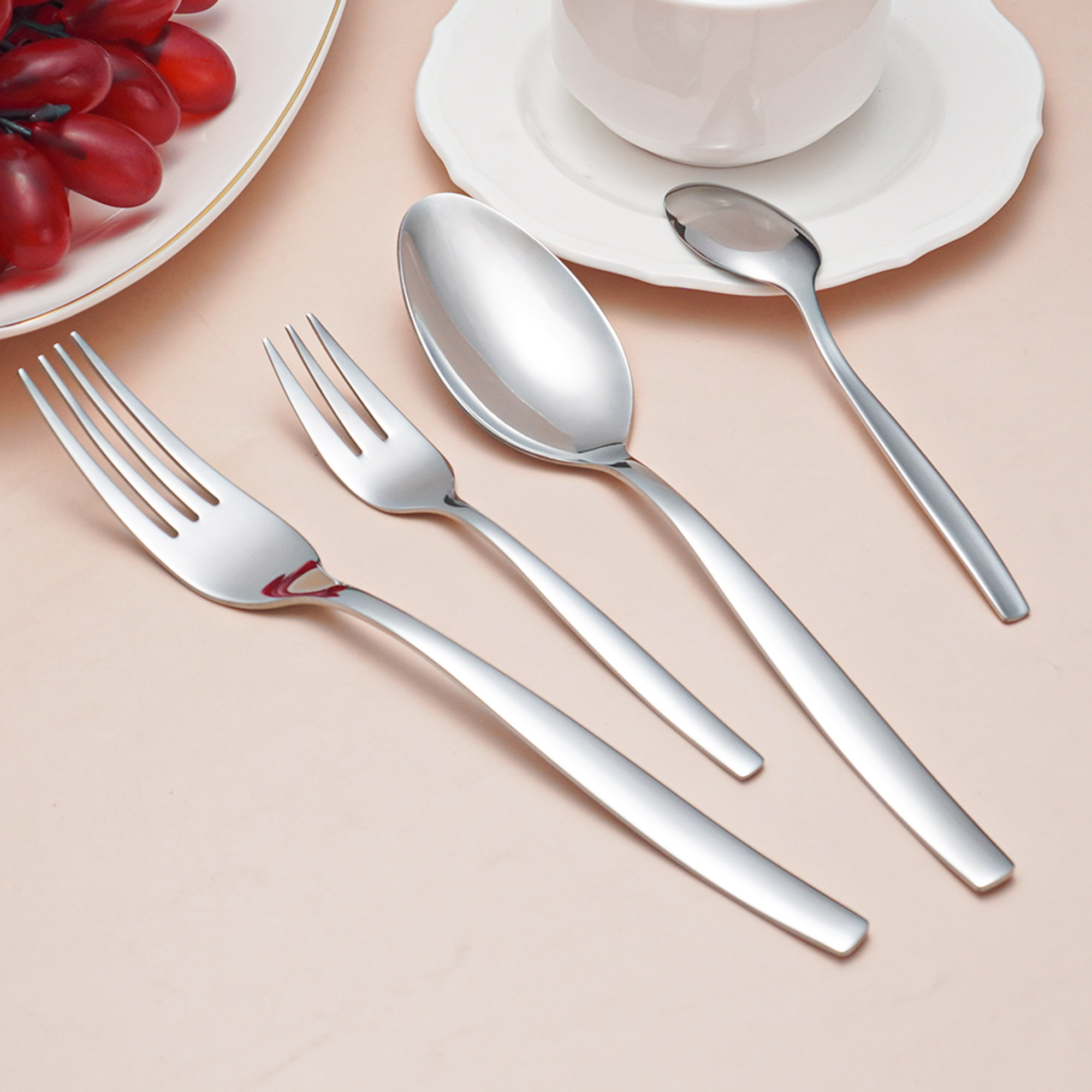 Lastest Design 18/10 Cutlery Set