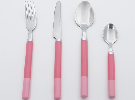 Cutlery Buying Guide: Choosing the Best Material