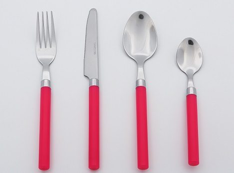 Why Plastic Handle Cutlery Is Ideal for Kids